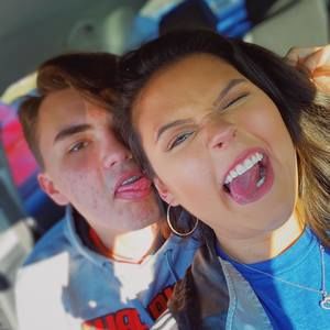 Meet your Posher, Elena